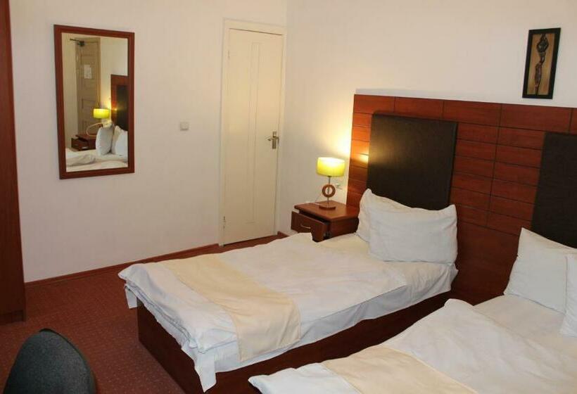 Номер Стандарт, Diligence Hotel & Restaurant