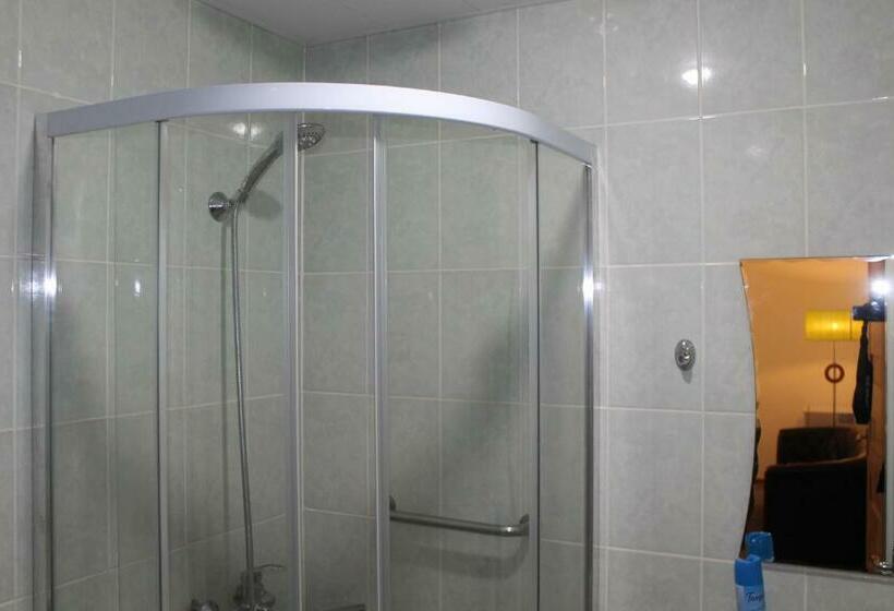 Номер Superior, Diligence Hotel & Restaurant