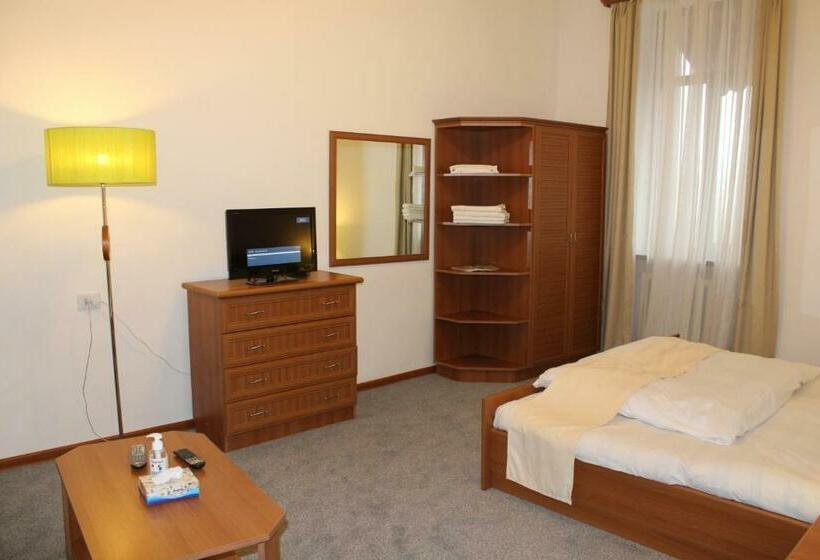 Номер Superior, Diligence Hotel & Restaurant