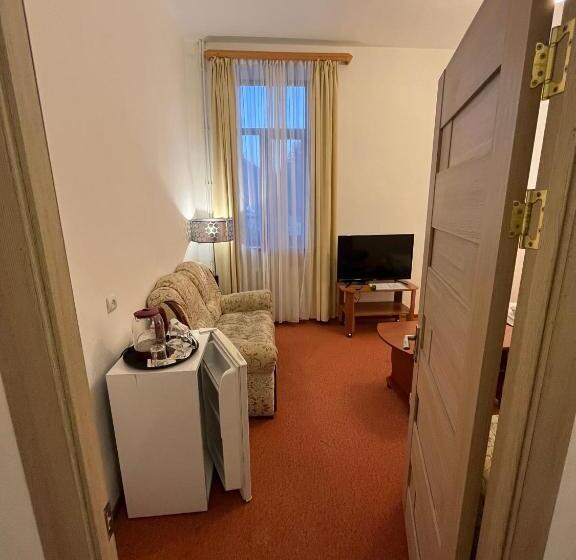 Номер Комфорт, Diligence Hotel & Restaurant