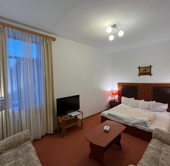 Номер Комфорт, Diligence Hotel & Restaurant