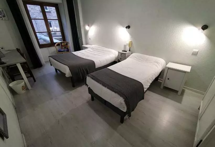 Standard Kolmen Hengen Huone, Du Lion Vert