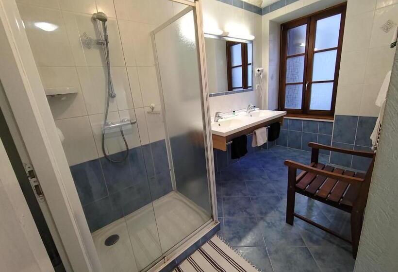 スタンダードトリプルルーム, Du Lion Vert