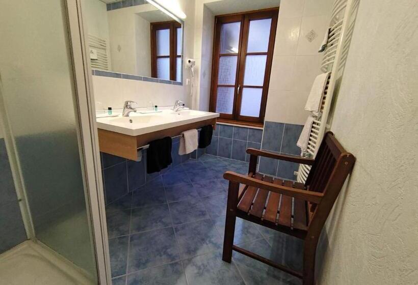 スタンダードトリプルルーム, Du Lion Vert