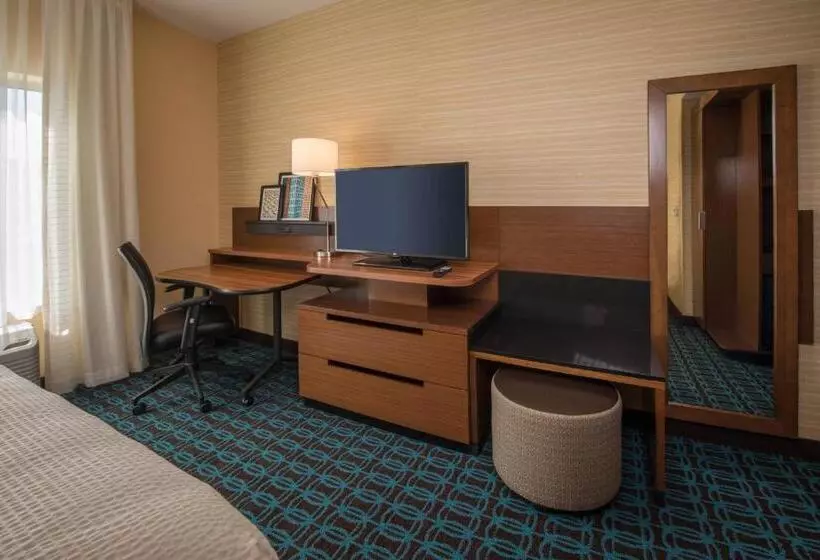 キングサイズベッドのスタンダードルーム, Fairfield Inn & Suites By Marriott Altoona