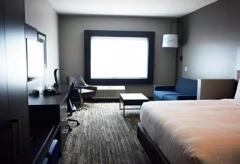 スイート, Holiday Inn Express & Suites   Jacksonville W   I295 And I10, An Ihg