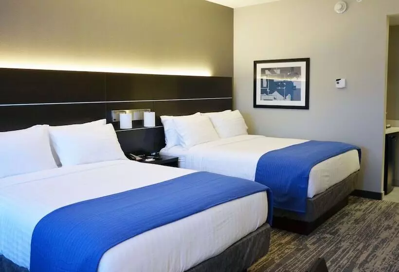 身障者適用スイートルーム, Holiday Inn Express & Suites   Jacksonville W   I295 And I10, An Ihg