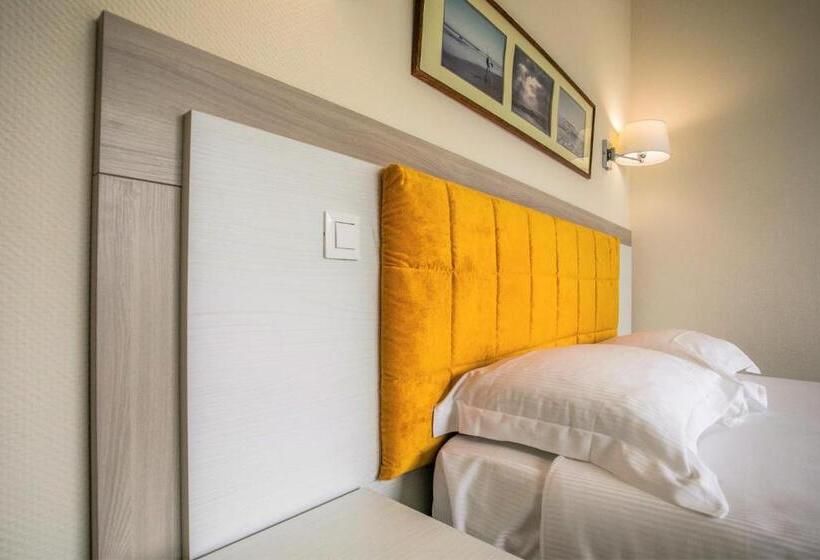 Семейный Номер, Le Dauphin