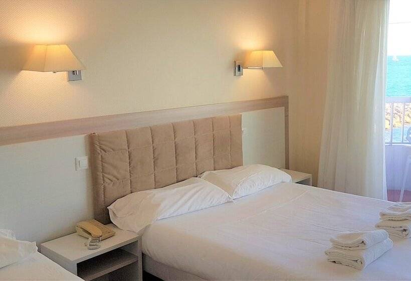 Номер Стандарт Вид на Море с Балконом, Le Dauphin