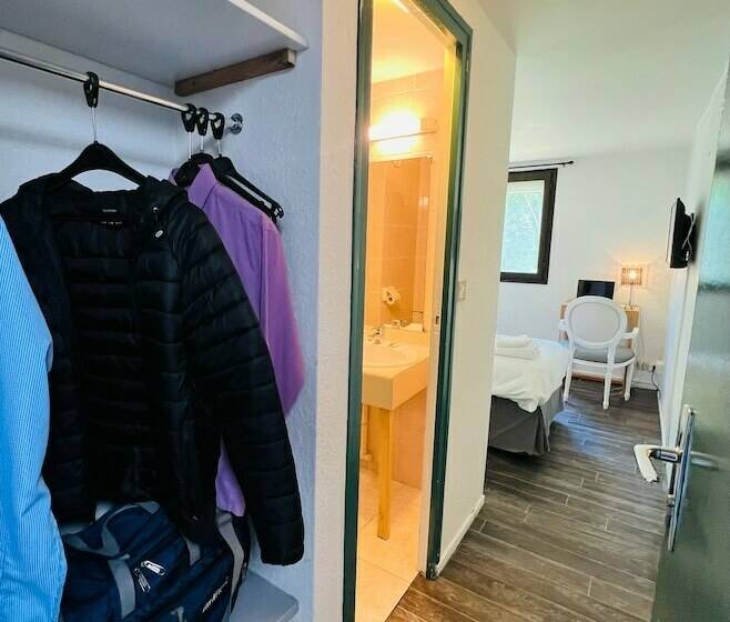 חדר סטנדרט יחיד, Hôtel Le Forestia