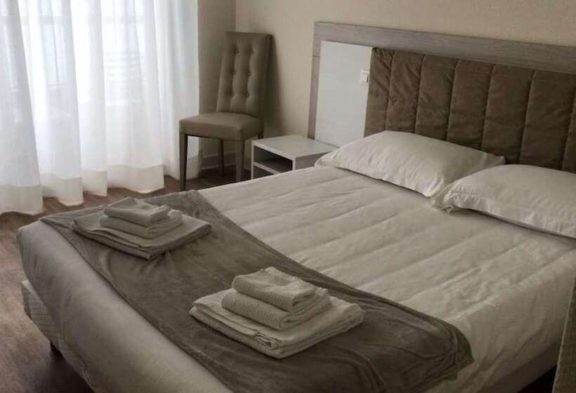 ファミリールーム, Le Dauphin