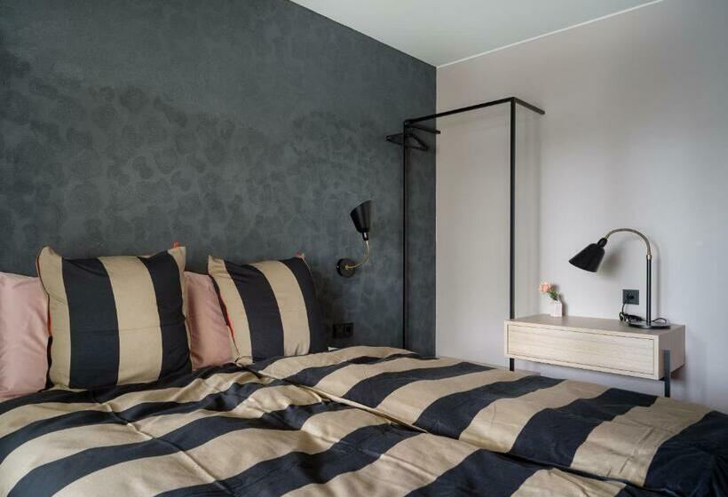 اتاق استاندارد, Lotus