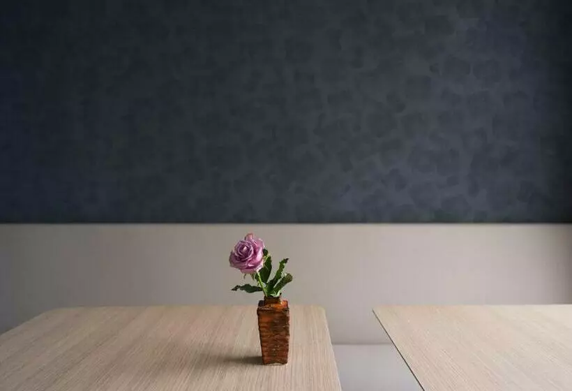 اتاق استاندارد, Lotus