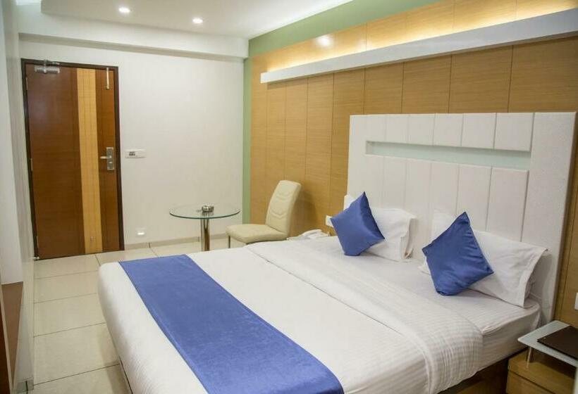 اتاق لوکس, Orange International