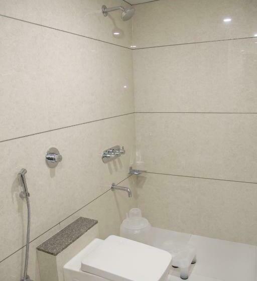 اتاق لوکس, Orange International