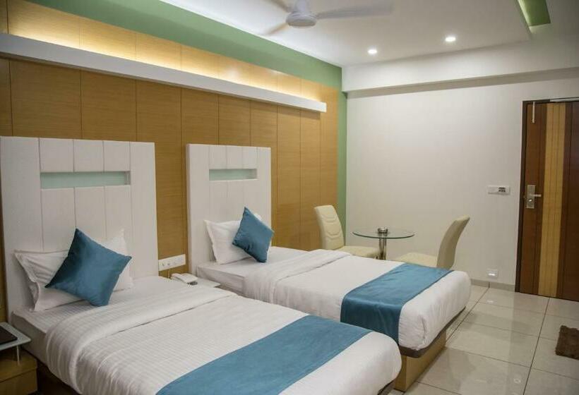 اتاق اجرایی, Orange International