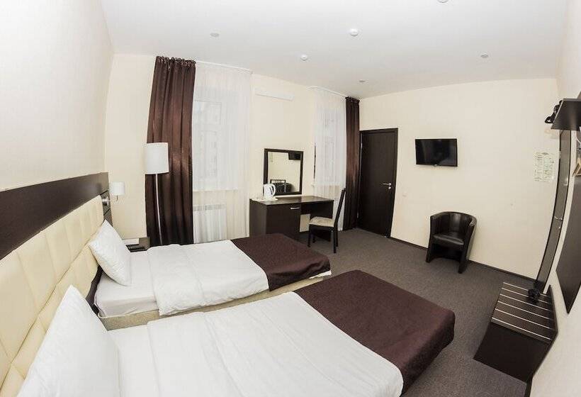 חדר קומפורט, Ostrovsky