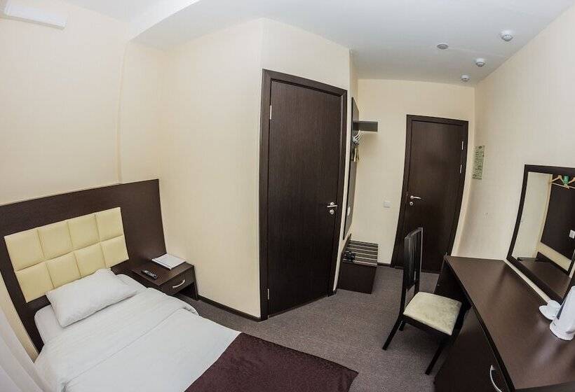 חדר סטנדרט יחיד, Ostrovsky