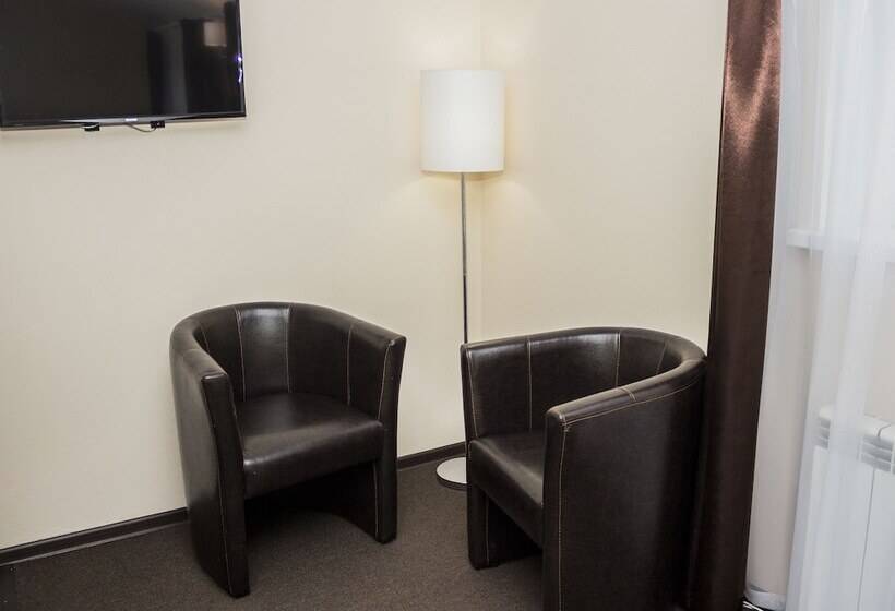 חדר סופריור, Ostrovsky