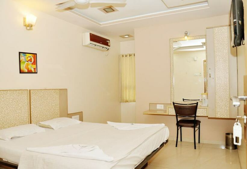 חדר דלוקס, Sai Suraj Palace