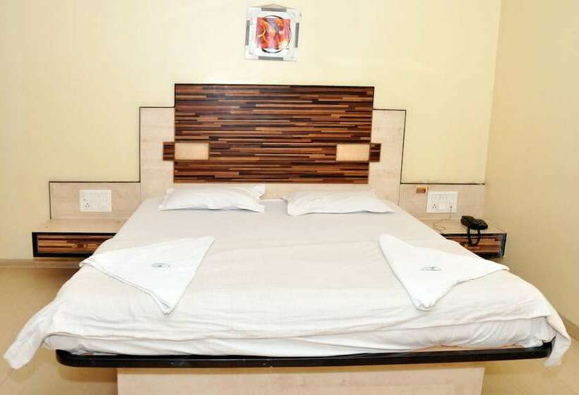 חדר דלוקס, Sai Suraj Palace