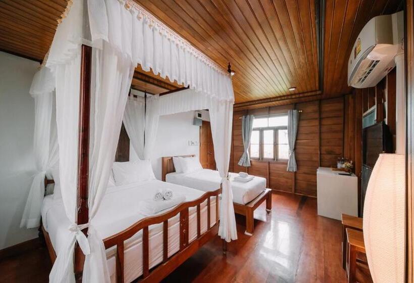 غرفة سوبيريور ثلاثية مطلة علي الحديقة, Sukhothai Garden