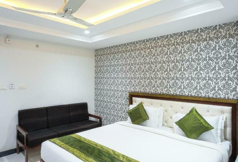 标准间, Treebo Empire