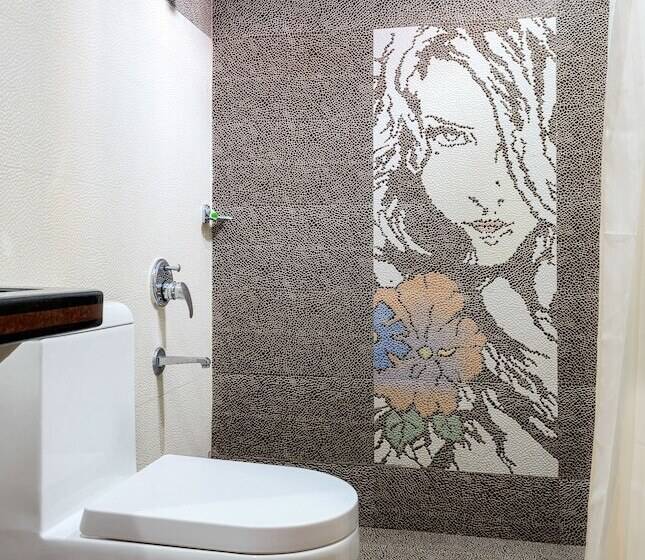 豪华房间, Treebo Empire