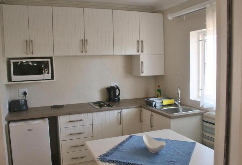 חדר משפחתי, 113 On Robberg