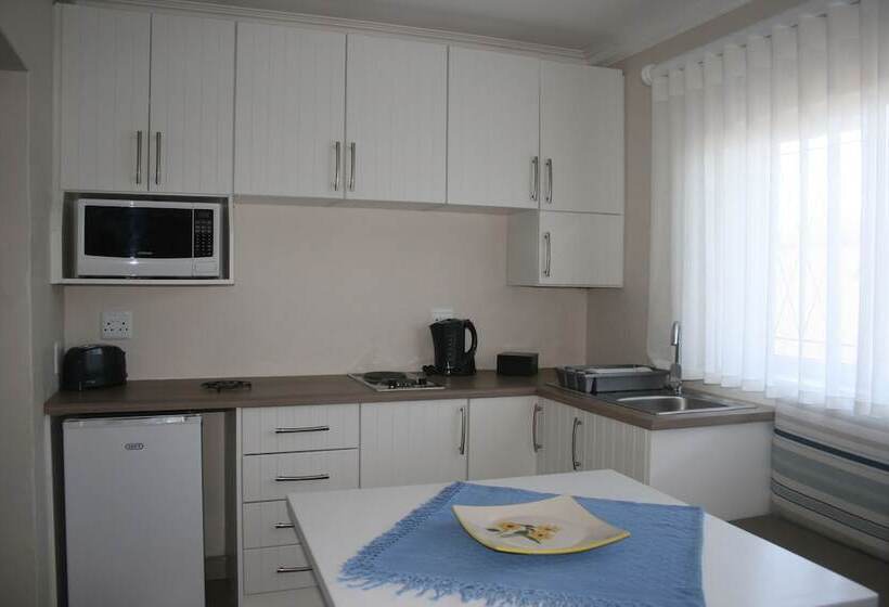 חדר משפחתי, 113 On Robberg