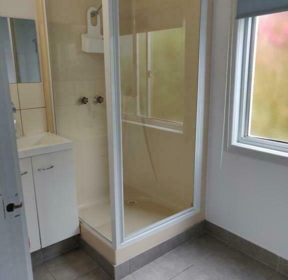 חדר משפחתי, Summer S Rest Units