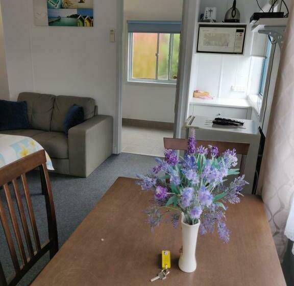 חדר משפחתי, Summer S Rest Units