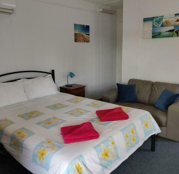 חדר משפחתי, Summer S Rest Units