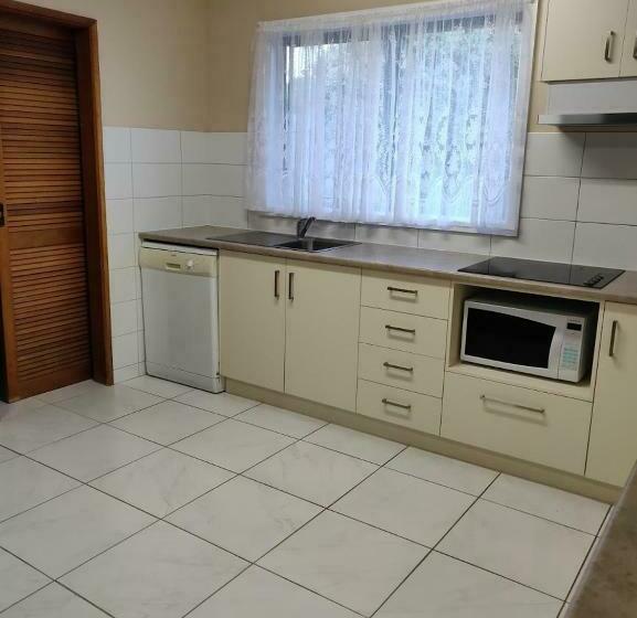 בית, 3 חדרי שינה, Summer S Rest Units