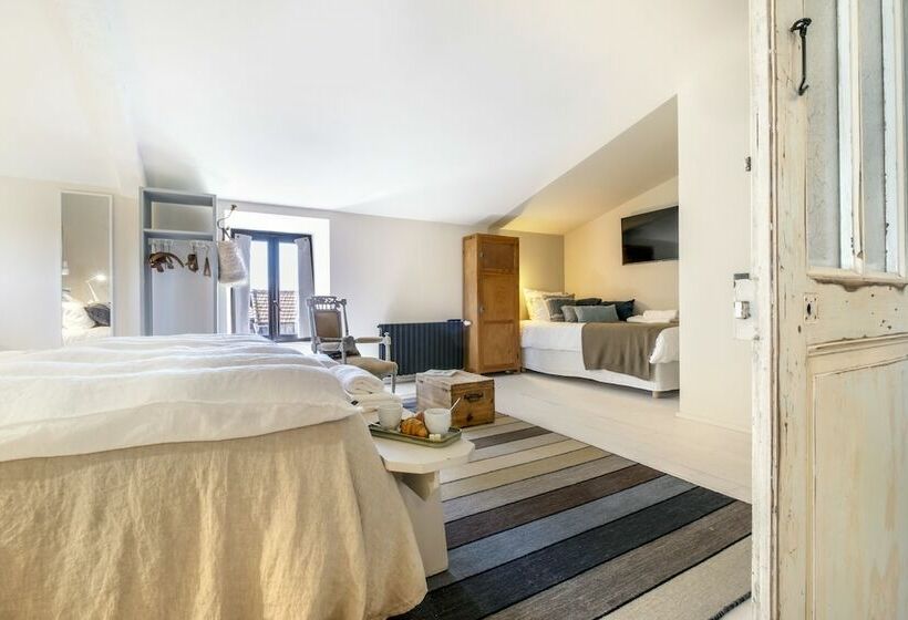 غرفة قياسية ثلاثية, B&b Le Carré 1705