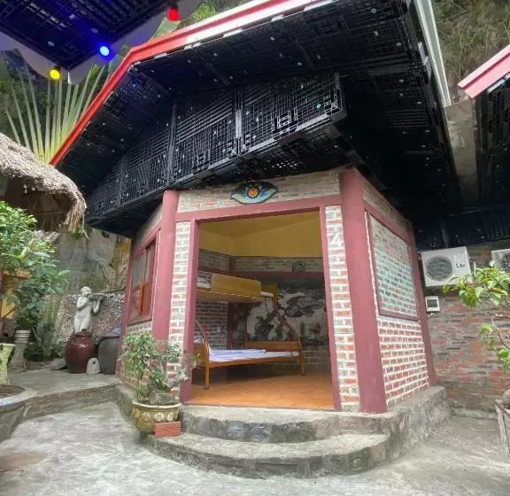بانگلوی استاندارد, Cat Ba Mountain View Homestay