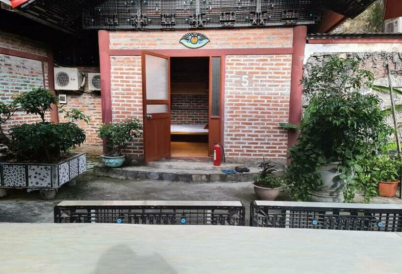 بانگلوی استاندارد, Cat Ba Mountain View Homestay