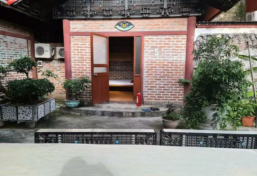 بانگلوی استاندارد, Cat Ba Mountain View Homestay