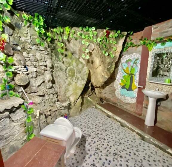 بانگلوی استاندارد, Cat Ba Mountain View Homestay