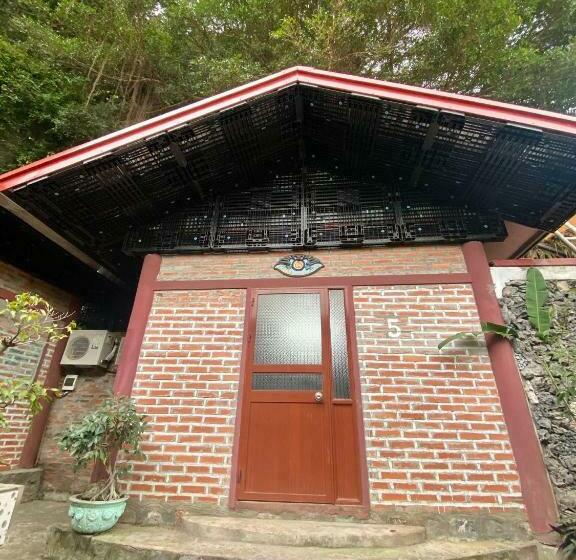 بانگلوی استاندارد, Cat Ba Mountain View Homestay