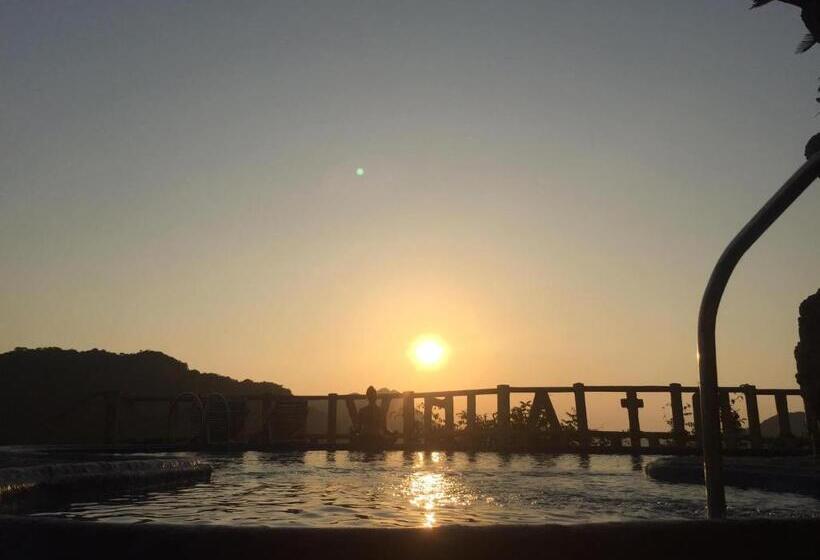 اتاق استاندارد با چشم‌انداز کوهستان, Cat Ba Mountain View Homestay