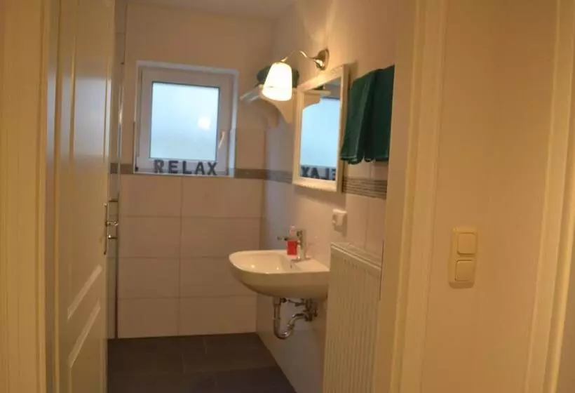 1ベッドルームアパートメント, & Ferienunterkünfte Hus Seeblick
