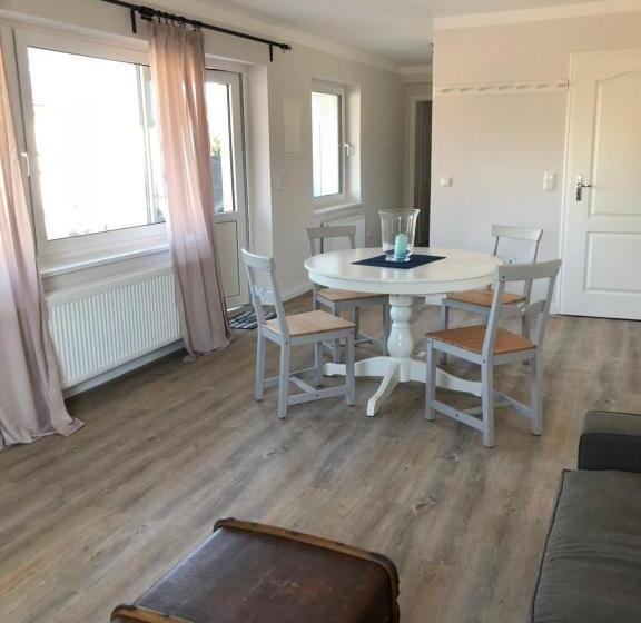 テラス付き1ベッドルームアパートメント, & Ferienunterkünfte Hus Seeblick