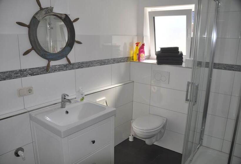 庭の見える1ベッドルームアパートメント, & Ferienunterkünfte Hus Seeblick