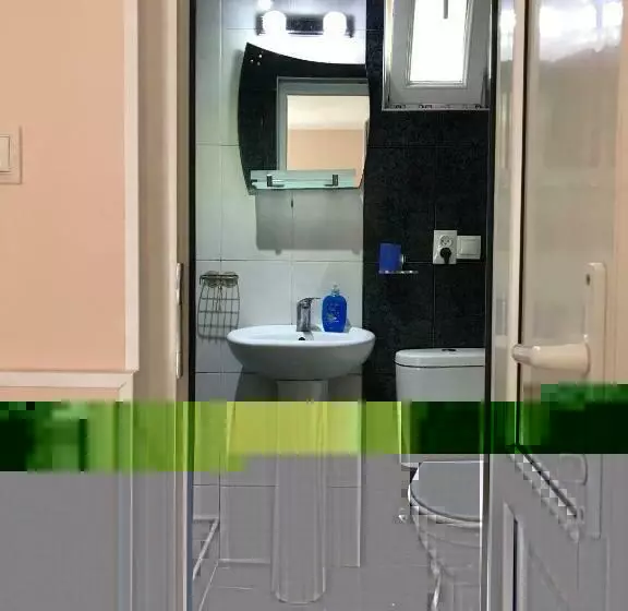 اتاق لوکس, Guesthouse Levani