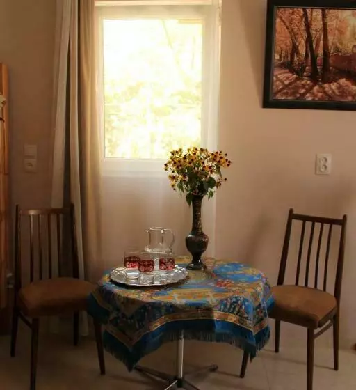 اتاق خانوادگی, Guesthouse Levani
