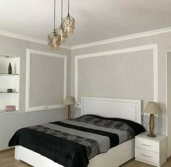 اتاق لوکس, Guesthouse Levani