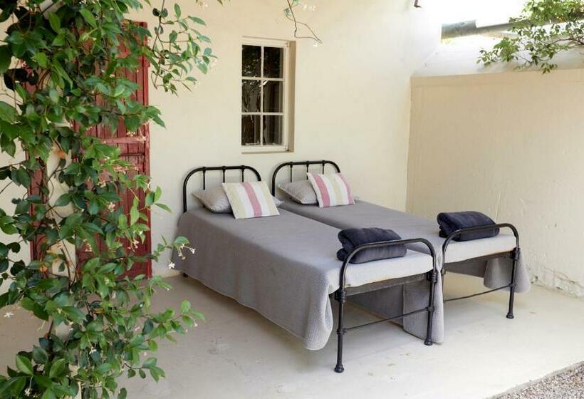 جناح, Prince Albert Country Stay