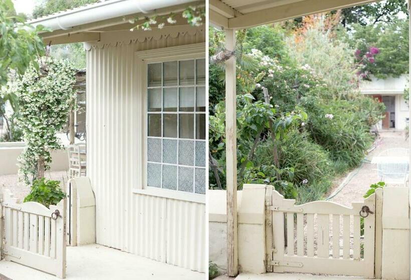 جناح, Prince Albert Country Stay