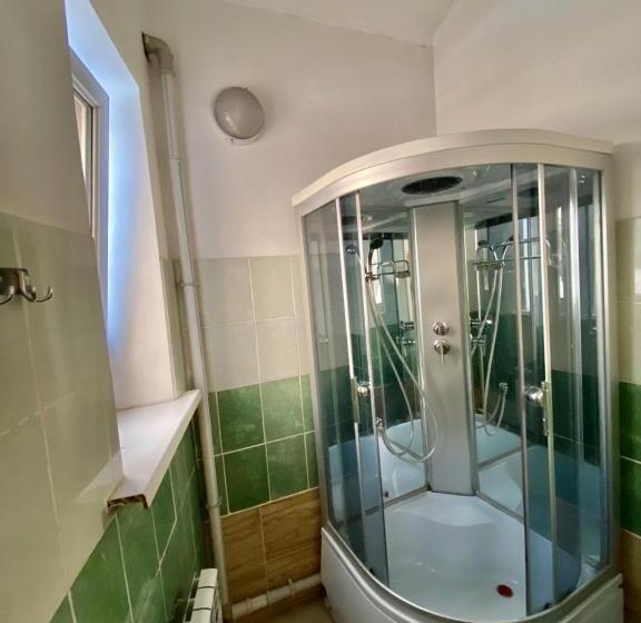 غرفة قياسية, Esentai Hostel